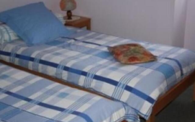 Gîte Saint-Léonard-des-Bois, 4 pièces, 6 personnes - FR-1-410-139