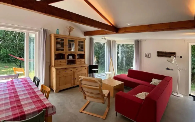 Renovated Bungalow With Garden for Families