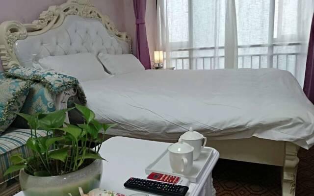 Wuhan Loving Home Apartment