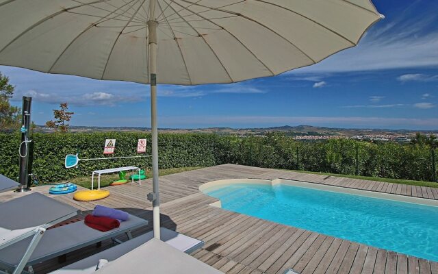 Belvilla by OYO Cottage in Montelabbate With Pool