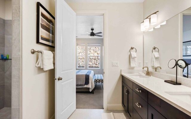 Stay N Play by RedAwning