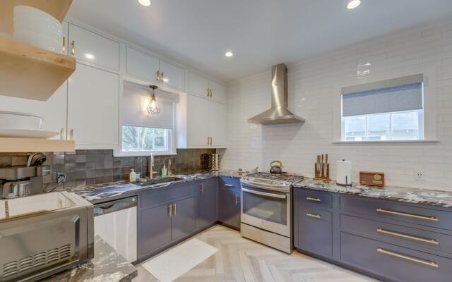 2 Mi to Downtown Austin: Family Home w/ Porch!