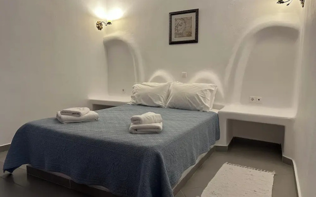 Eleni's Village Suites