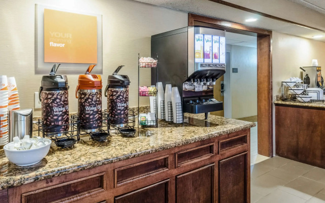 Comfort Inn & Suites