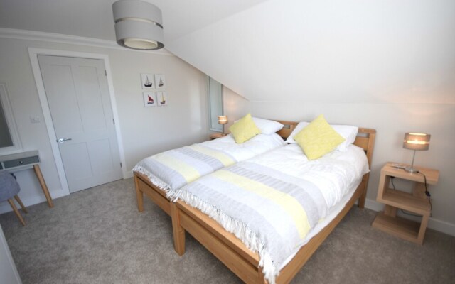 Westhampnett House , Chichester 492113