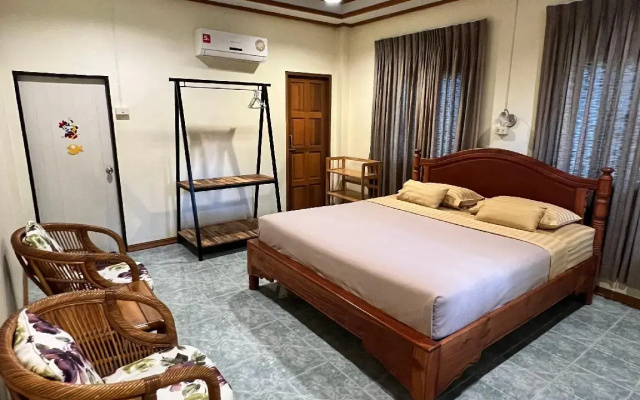 Sandee Bungalows