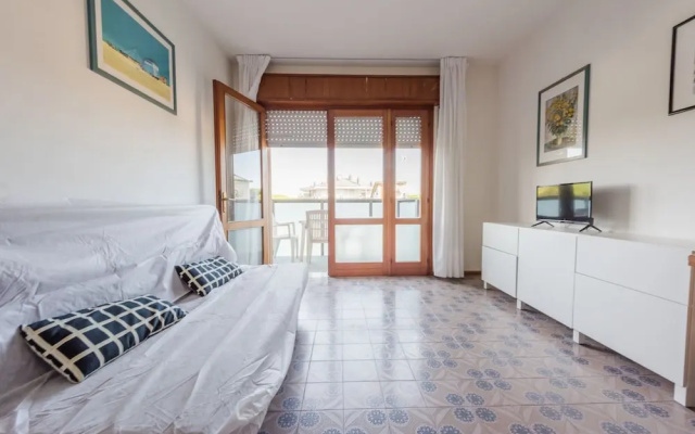 Nice Apartment With Balcony and View