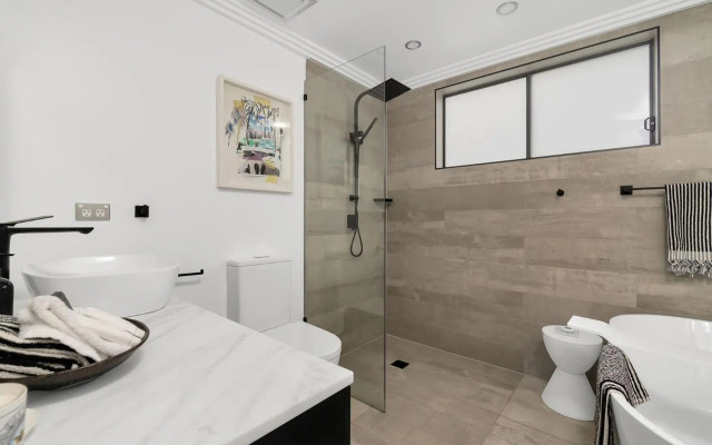 ARALUEN HOUSE Werri Beach 4pm Check Out Sundays