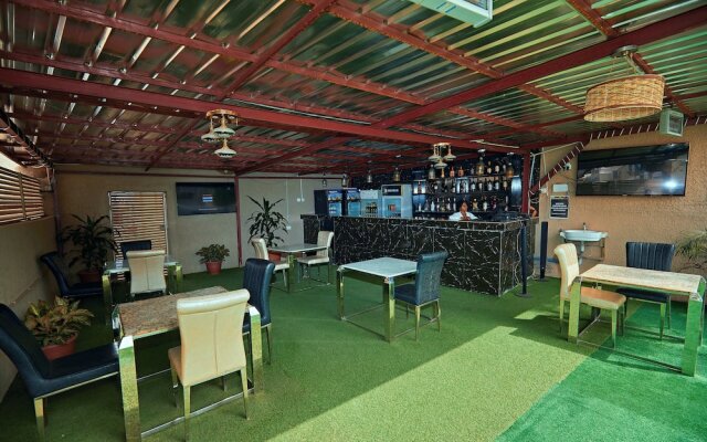 Apartment 550