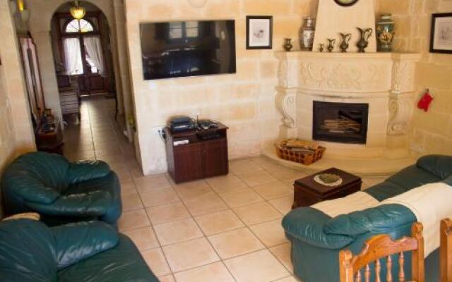 Villayana Gozitan Farmhouse with pool