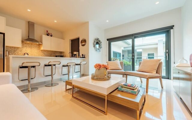 Waykiri Luxury Apartment, Unit A-13