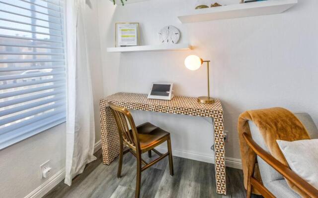 LuxuryTownhome.3Blks2Beach.E-Bikes.75”4kTV