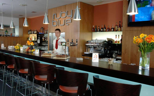 Hotel Ruby Blue