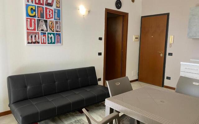 Apartment with Private Garden in Residence with Pool