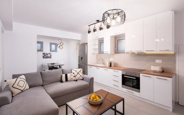 Hosting Moments Semi Basement Apartment