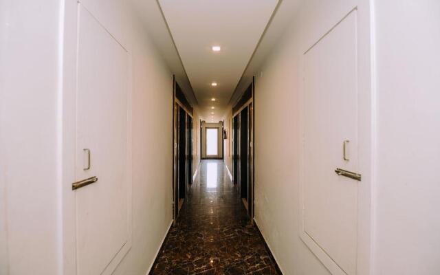 FabHotel Prime The Royal Galaxy