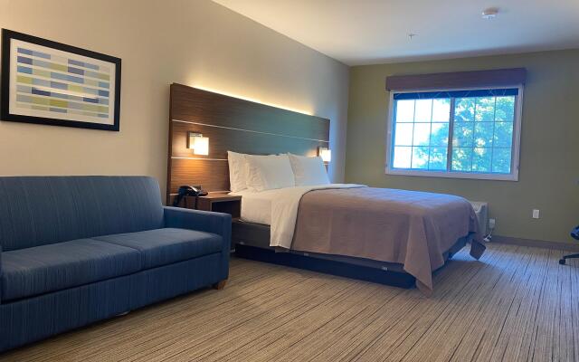 Holiday Inn Express & Suites Mountain View Silicon Valley, an IHG Hotel