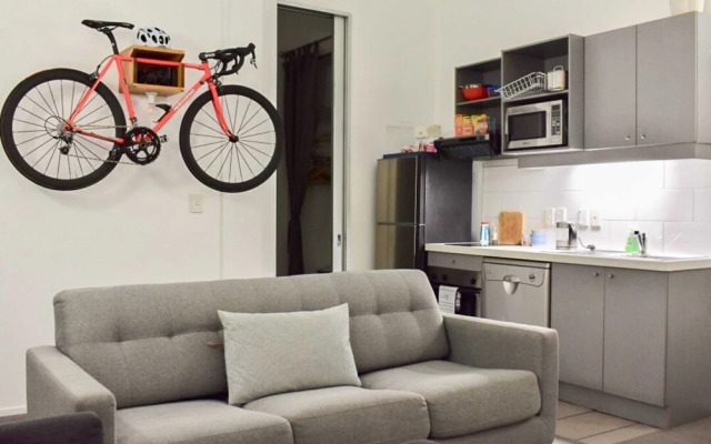 Stylish Queen Street Loft-style 1 Bedroom