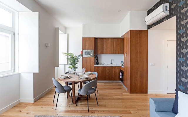 Superb Flat w/ Balcony and AC by LovelyStay