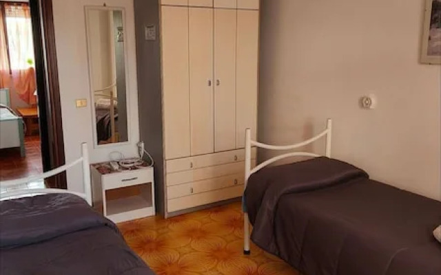 Room in Apartment - La Palma Double Room With Balcony Lapalmarooms