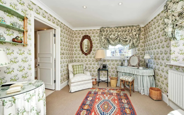 Beautiful & Spacious, 2 Bed in South Kensington