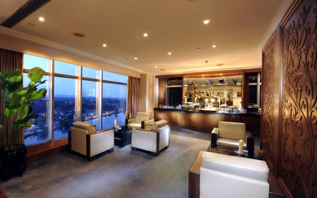 Puteri Wing, Riverside Majestic Hotel