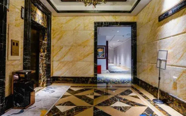 Green Oriental Hotel (Wanshougong Rope Jinta Subway Station)