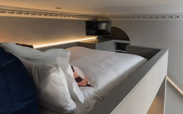 Hiding Space - Trim Street Apartments