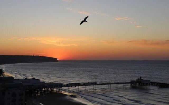 Sandown Seaside Apartment Ground Floor 4