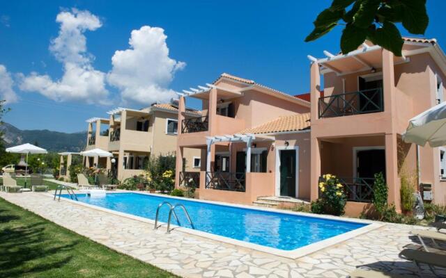 Heliotropia Houses