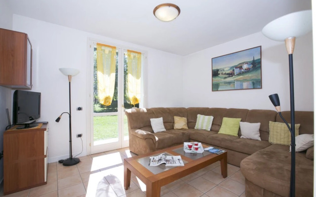 Porto Letizia Mimosa 2