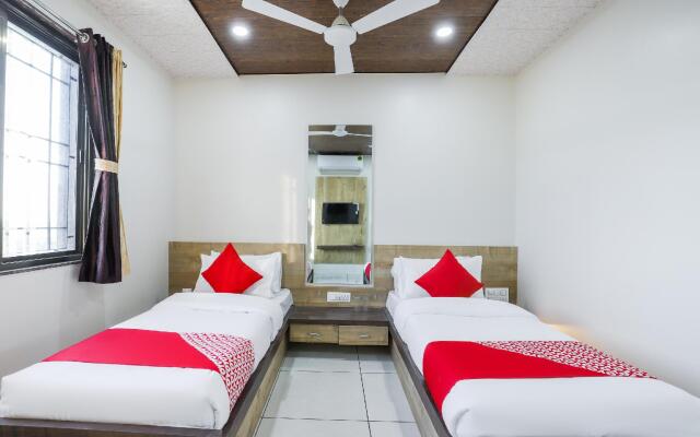 OYO 67158 Hotel Bhagvati