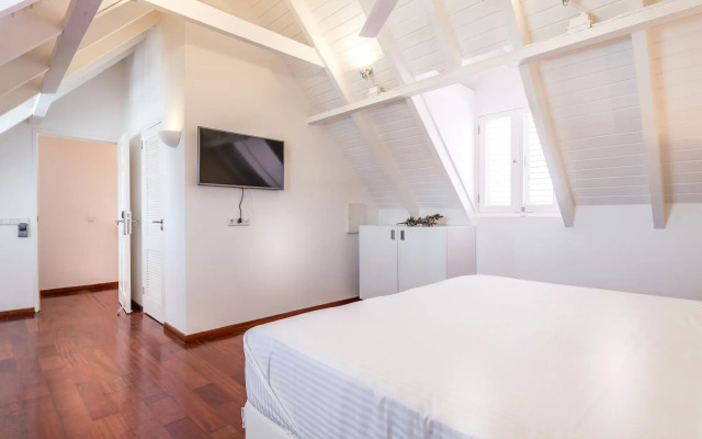 Scuba Lodge & Ocean Suites
