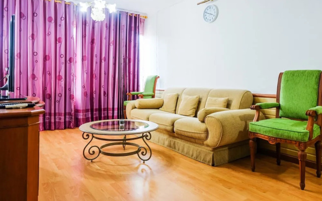 Affordable 2BR Mitra Sunter Apartment near MOI