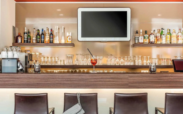 Hotel ibis Friedrichshafen Airport Messe