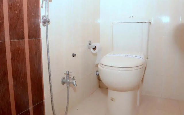 OYO 2031 Hotel Sunshine Inn