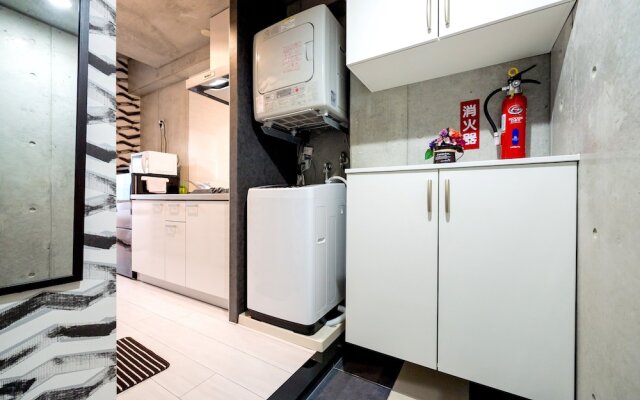 Little Island Okinawa Miebashi