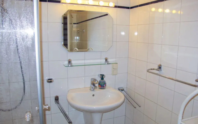 Apartment  Born 30110