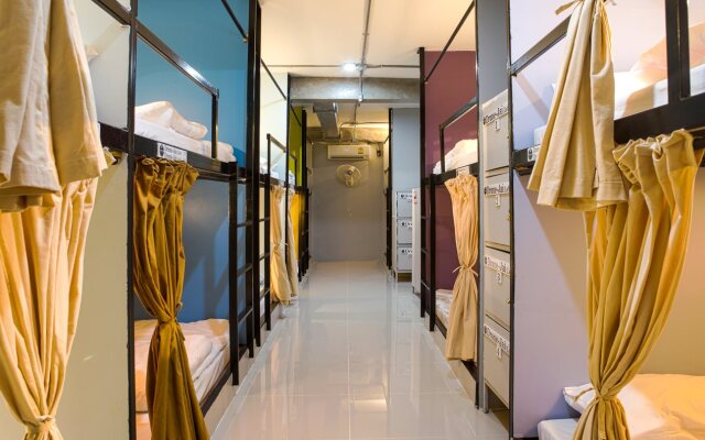 Sabaijai Hostel & Cafe