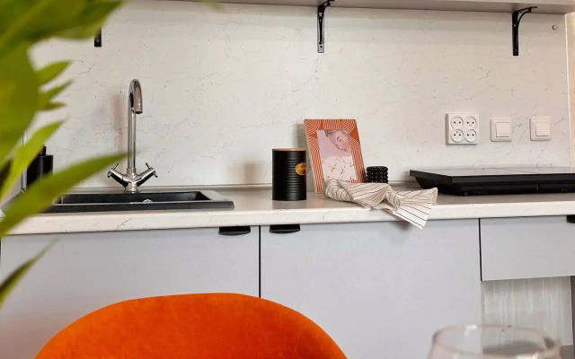 Nearby Studio at 54 Universitetskaya Embankment