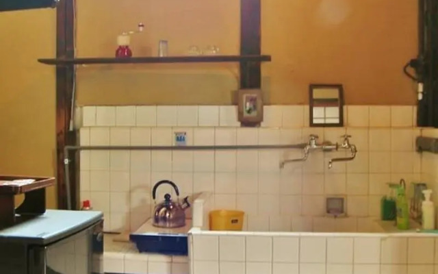 Small World Guest House - Hostel