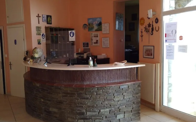 Polychrono Beach Hotel