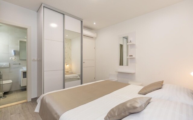 Stunning Home in Medici With Wifi and 2 Bedrooms
