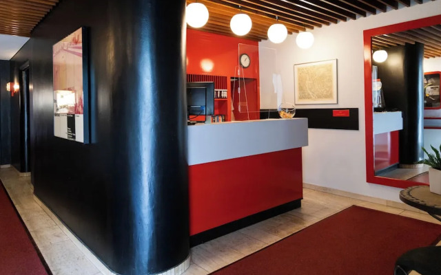 Hotel Meran Hallenbad & Sauna