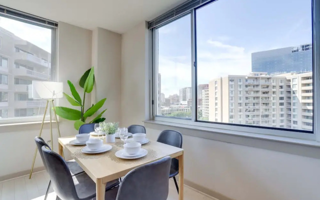 Trendy n Exclusive Apto at Crystal City