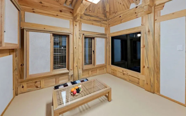 Donghae Hanok Donganjae