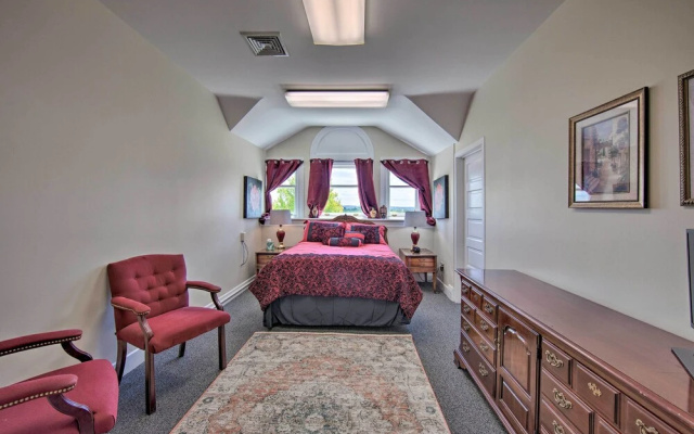 8 Mi to Hersheypark: Luxe Manor in Annville
