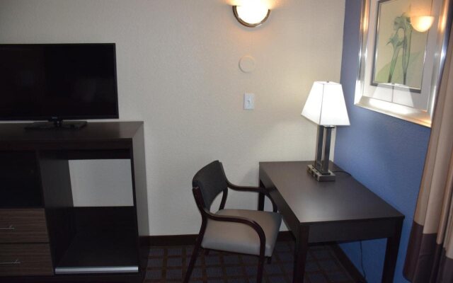 Hawthorn Suites by Wyndham Columbia