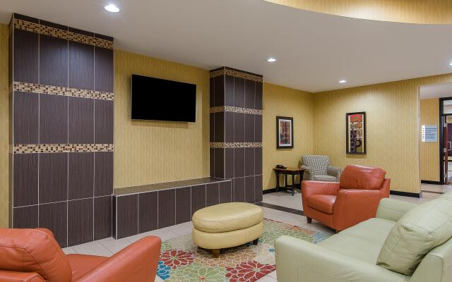 Holiday Inn Express & Suites Lafayette East, an IHG Hotel