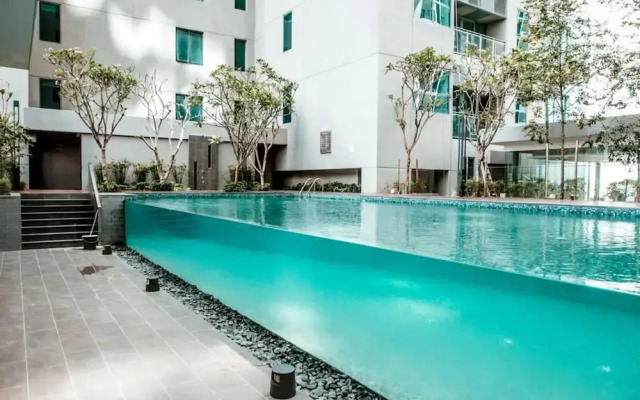 Summer Suites Residences By Plush